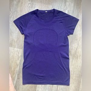 Lululemon Athletica Swiftly Tech Short Sleeve OG purple Size 10